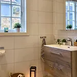 Well-equipped Near Alpine Centre 度假居 *